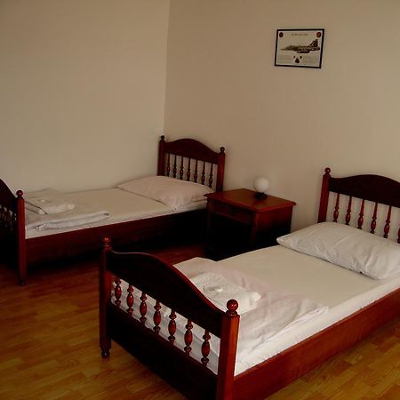 Penzion Aviatik Caslav Ngoại thất bức ảnh