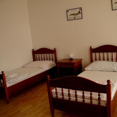 Penzion Aviatik Caslav Ngoại thất bức ảnh